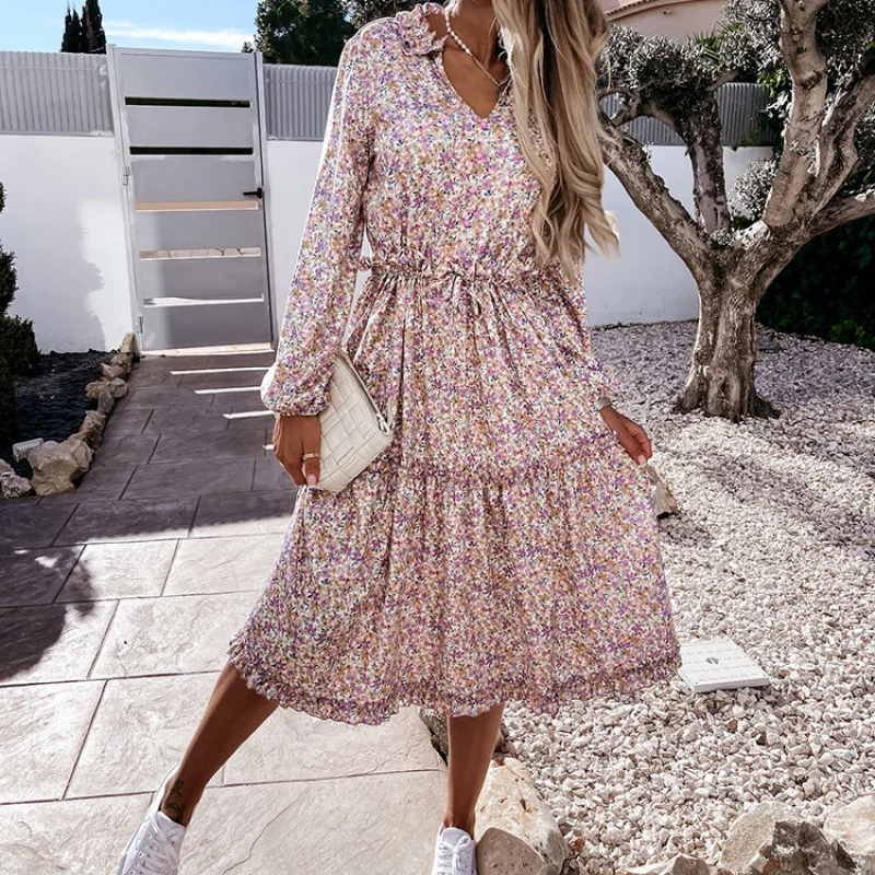 

2021 European And American Early Autumn New Skirts Floral Temperament V-Neck Sexy Fashion Cake Long-Sleeved Dress Women