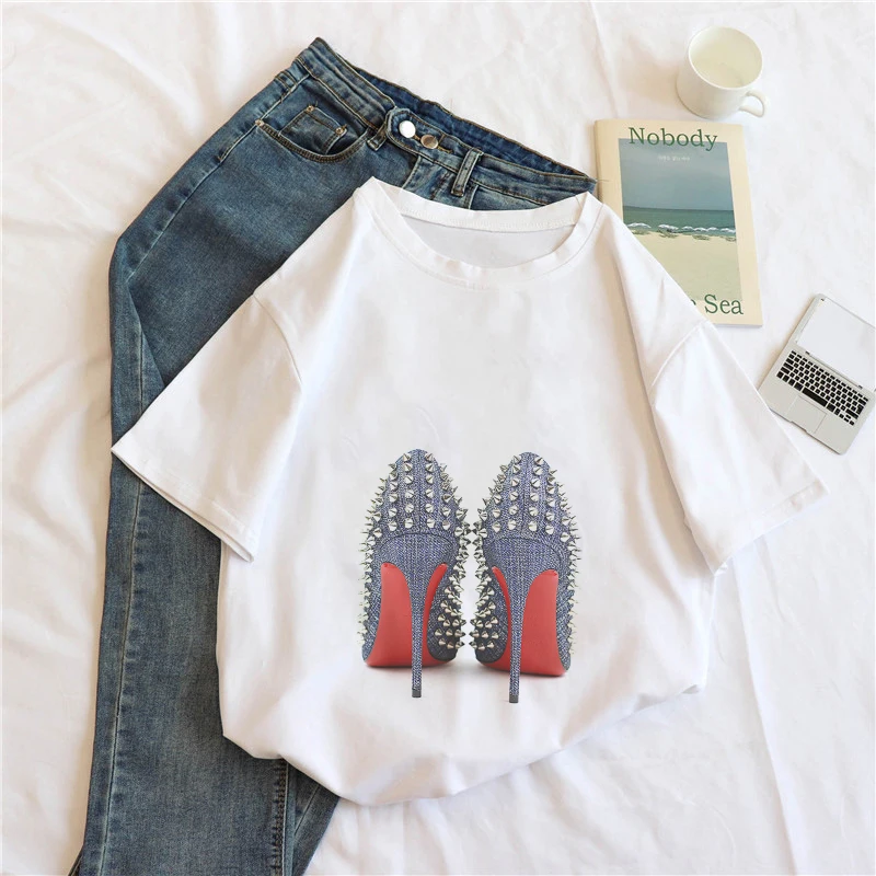 Футболка женская с принтом туфель на высоком каблуке модная эстетичная рубашка в