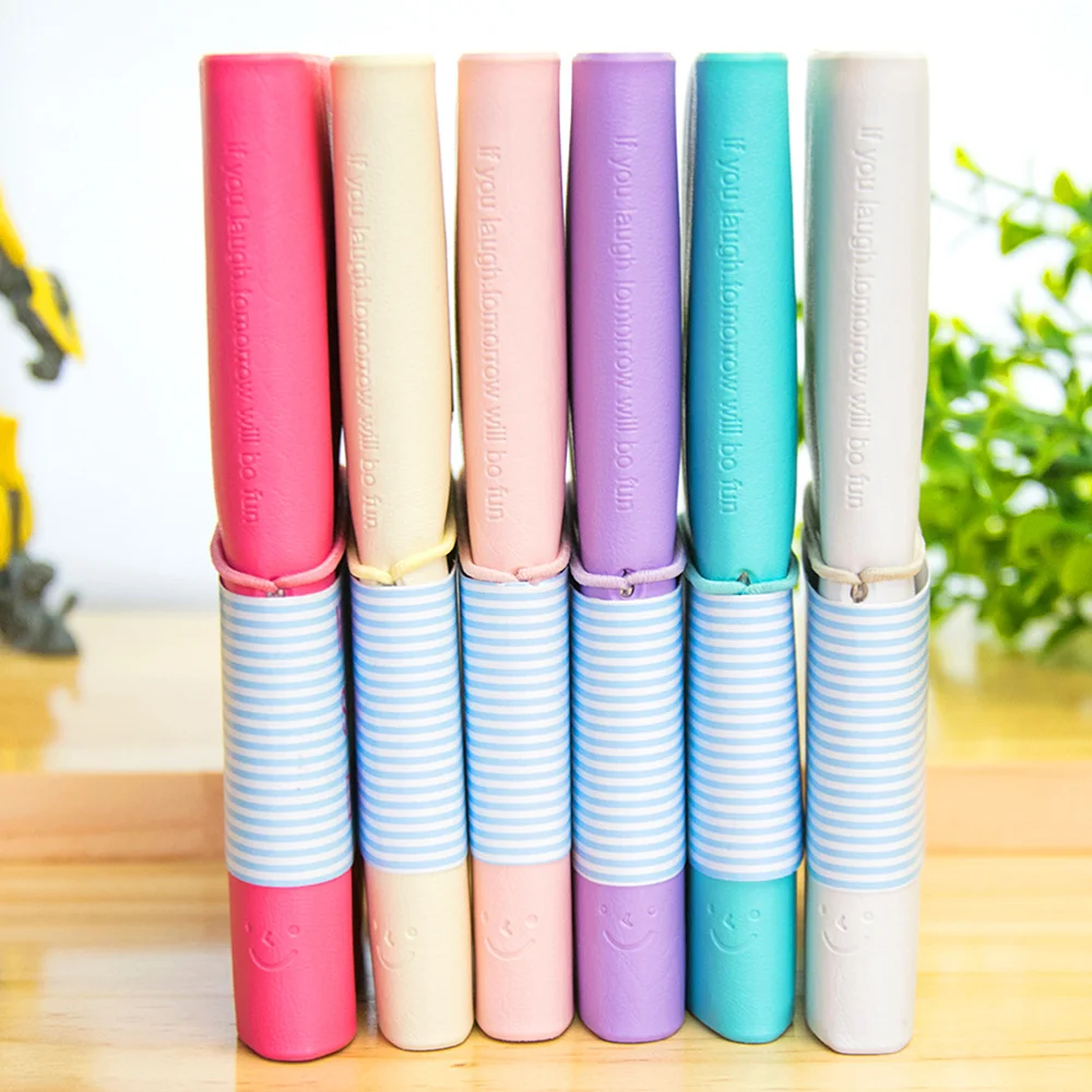 

Memo Charming Portable Mini Smiling Diary Paper Notebook Leather Shell Notebook (Random Color)