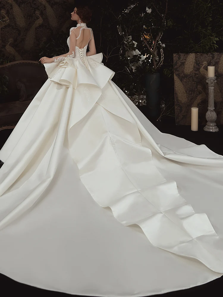 

2019 New Mariage Luxury Arabic Princess Lace Wedding Dresses Rufuless Train Satin Long Sleeves Lace Applique Bridal Ball Gowns