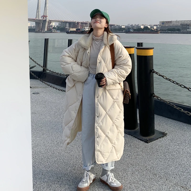 Парка женская зимняя длинная с меховым воротником ромбовидным узором