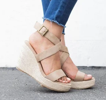 

New leopard print slope heel sandal