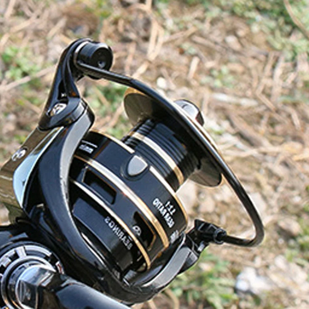 Spinning Fishing Reel Spool Saltwater Outdoor Gear Ratio 5.2:1 Handle Line Portable Easy Fishing Carrying Fishing Tool