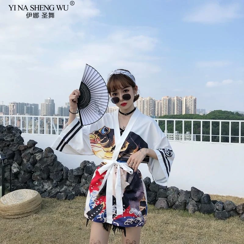 

Janpanses Samurai Yukata Kimono Exaggerated Print Haori Clothing Loose Casual Kimono Streetwear Women Jacket Summer Beach Coat