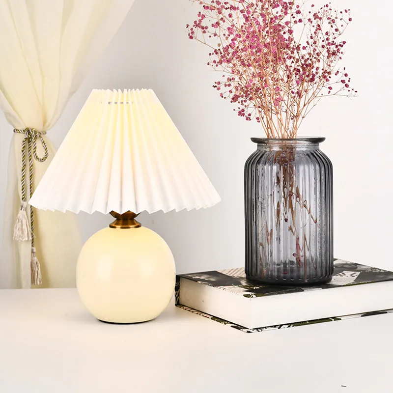 

Korean Ceramic Pleated Table Lamp Ins DIY Night Light Living Room Home Decor Luminaries Bedroom Bedside Lighting Fixture LED