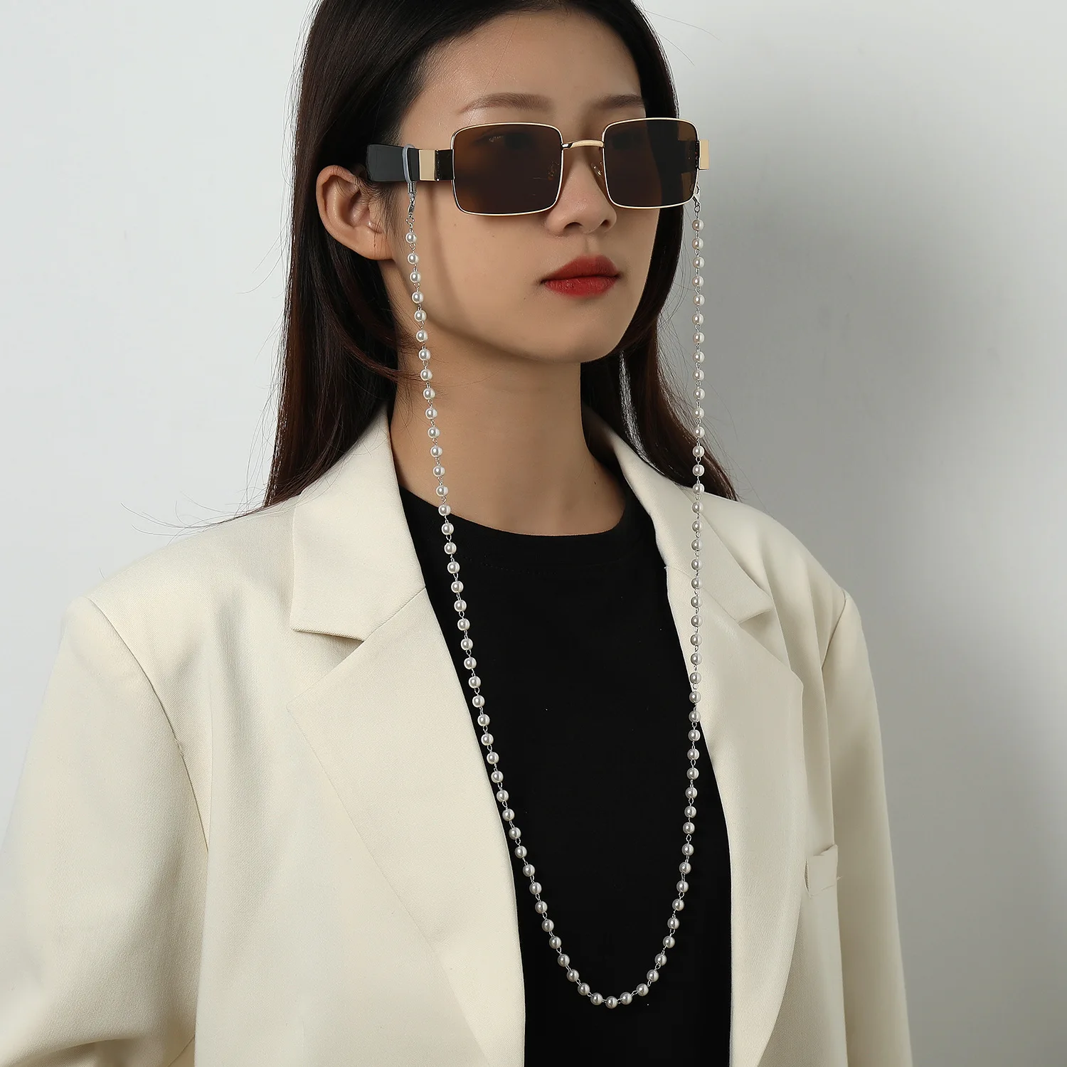 

Fashion Reading Glasses Chain for Women Metal Sunglasses Cords Casual Pearl Beaded Eyeglass Chain for Glasses Women