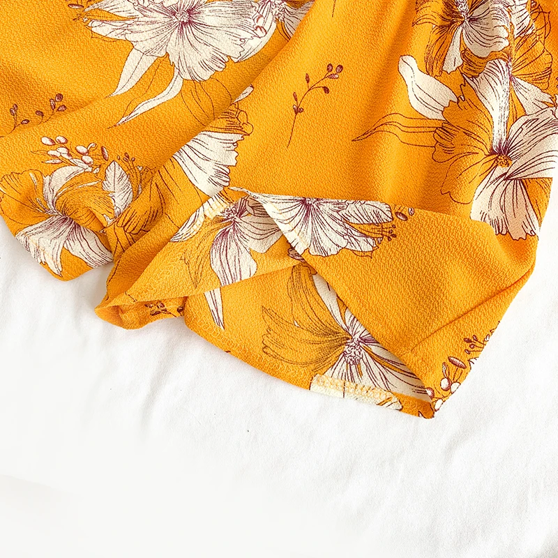 

Boho Chic 2020 Women Yellow Floral Flower Print 2 Piece Set Sexy Beach Strapless Short Top And Loose Shorts Female Two Piece Set