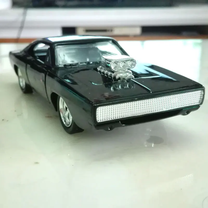 JADA 132 масштабная модель автомобиля игрушки США 1970 Зарядное устройство R/T литья