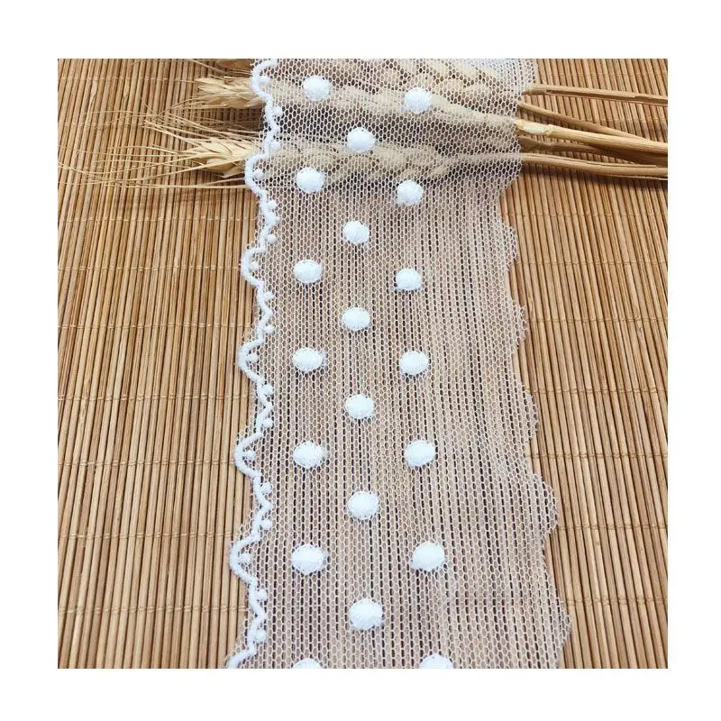 Мягкая сетчатая пряжа белая молочная точка волнистый узор вышивка свадебное