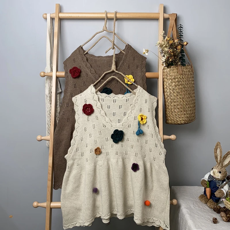 

Autumn Japan Style Mori Girl Three-dimensional flowers Hollow out Sleeveless Vest V-Neck Pullover Knitting Sweater Women