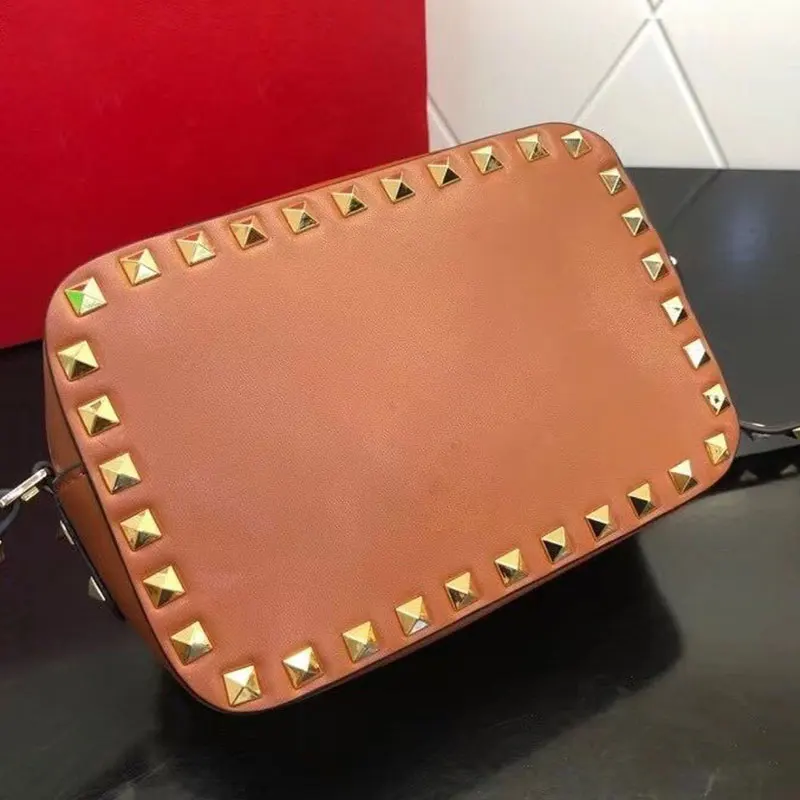 

Ladies designer bags, luxury rivet shoulder bags, casual all-match messenger bags