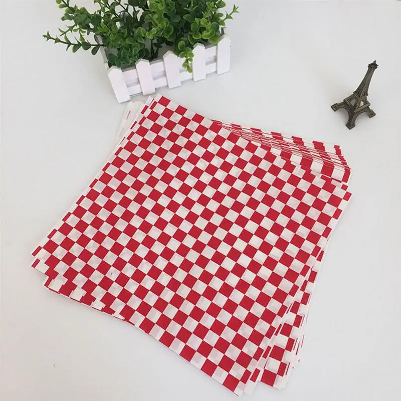 

100/200PCS Red and White Grid Pizza Oil Paper Sheet Fried Food Paper Liners Hamburger Wrapping Paper for Baking Pastry