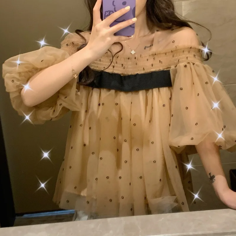 

Blouses & Shirts