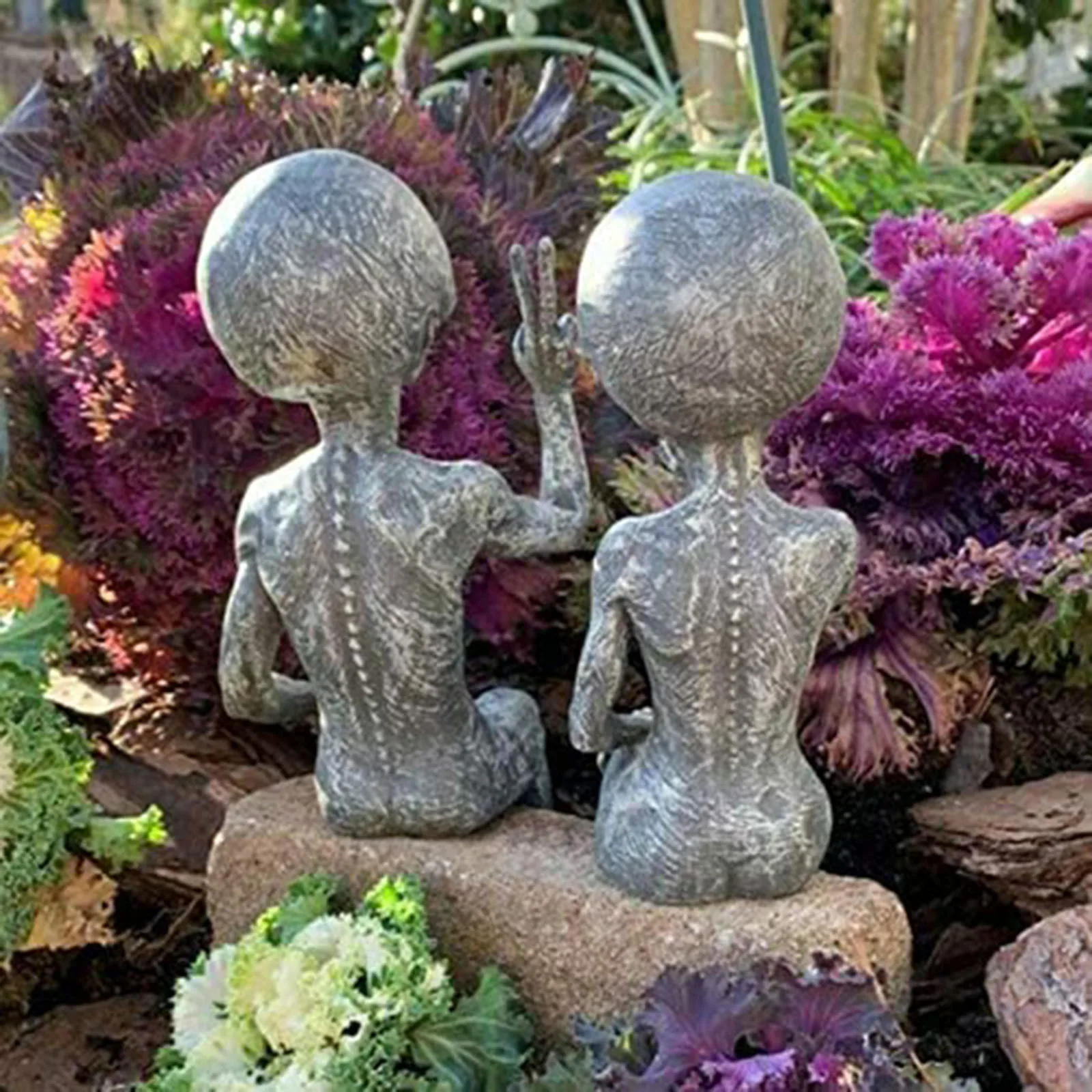 

20cm New Outer Space Alien Jardineria Decoracions Garden Accessories Statue Martians Garden Figurine Set For Home Indoor Outdoor