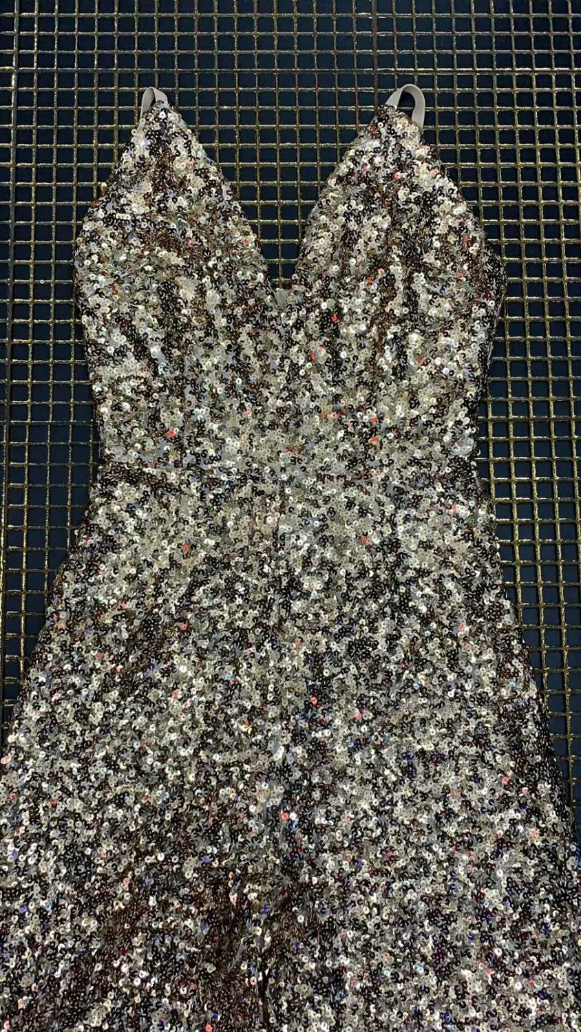 Женский комбинезон на бретелях-спагетти вечерний Облегающий с золотыми