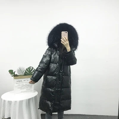 Black Женские зимние пуховики с воротником из меха енота,, Длинные куртки, модная яркая с капюшоном, парка, пуховик, женская верхняя одежда, теплая - Цвет: Black