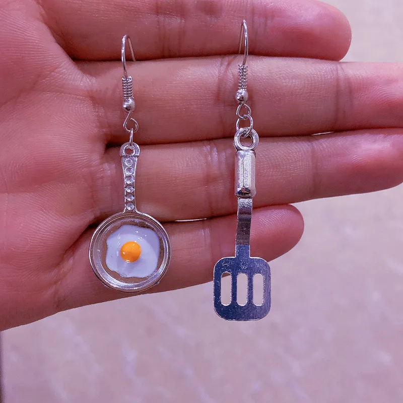 

1 Pair Funny Asymmetric Shovel Pan Fried Egg Enamel Drop Earrings Women's Fashion Aesthetics Jewelry For Wife's aretes Gift
