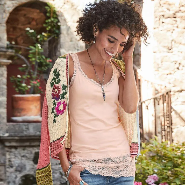 Женские хлопковые майки больших размеров с кружевным подолом однотонные