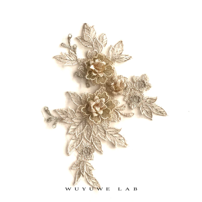 Женское платье с аппликацией Venise белое/сапфировое/черное/золотистое цветочной