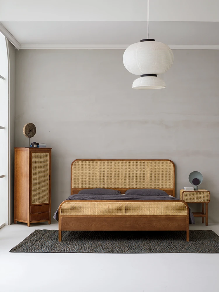 

Роскошная кровать из цельной древесины в скандинавском стиле светильник ротанга, Минималистичная постмодернизированная дизайнерская дву...