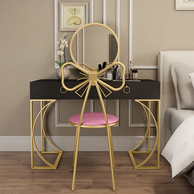 Скандинавская маленькая семейная железная утюжок ветер простые стены мини