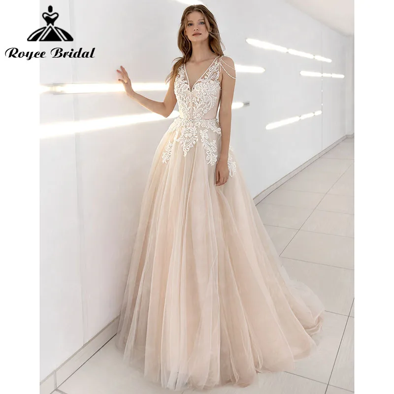 

2022 Robe Boho A Line Wedding Dress V Neck Lace Sleeveless Lace Beading Sweep Train Tulle Backless Tank Bride Gown Roycebridal