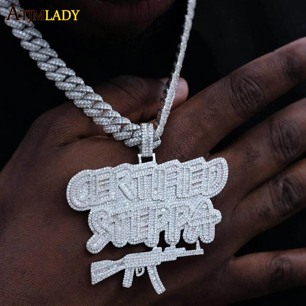 Сверкающее двухцветное ожерелье с кулоном в виде букв из Кубического циркония