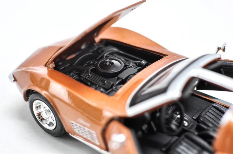Коллекционные литые модели автомобилей 1970 Corvette 1:24 имитация сплава супер крутые