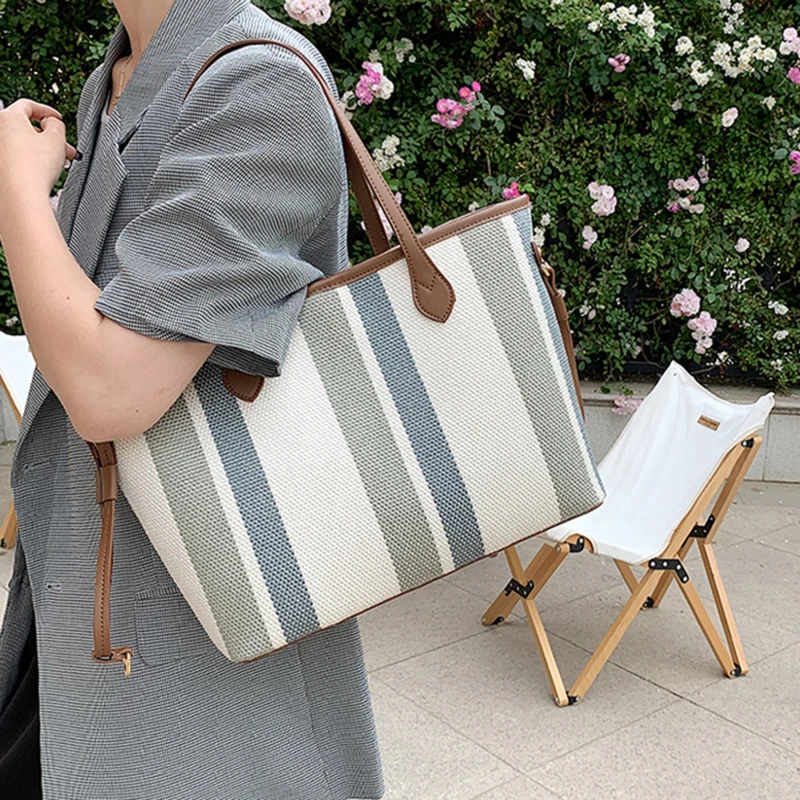 

High Capacity Canvas Shoulder Bag For Women 2021 Fashion Striped Handbags Female Travel Fashion Shopping Purses