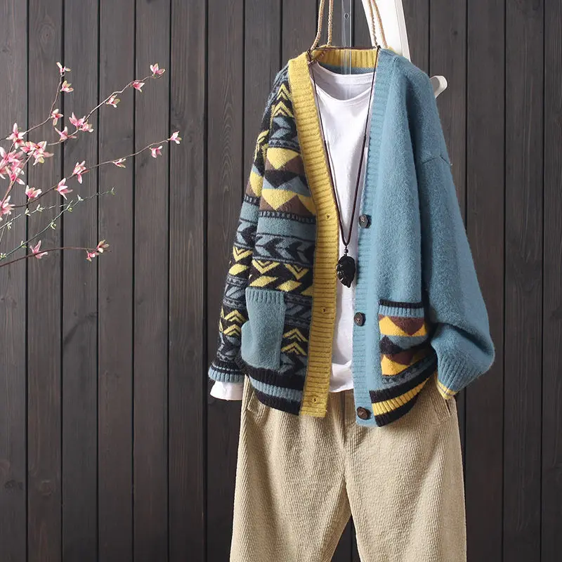 

Knitted cardigan 2021 spring new color matching long sleeve button with women's loose sweater