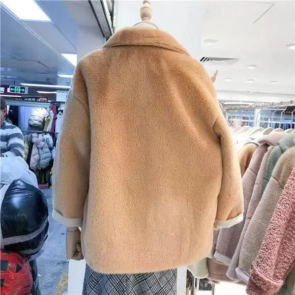 2022 autumn Fur One-piece Coat Women's Mink Fur Temperament Plush Coat warm winter Short Jacket Loose