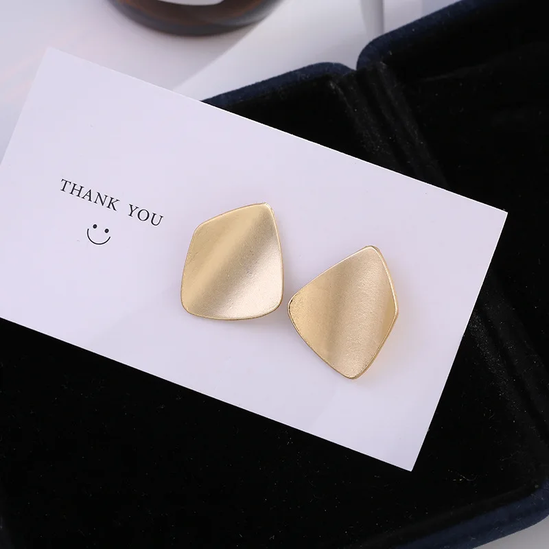 

Matte Gold Color Irregular Geometric Stud Earrings 2020 New Simple Retro Fashion Clip On Earrings No Piercing Women Jewelry Gift
