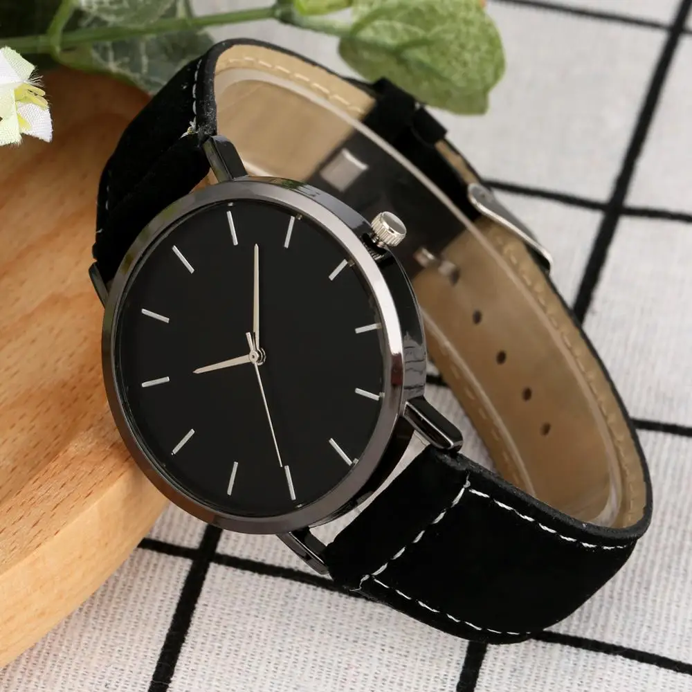 

Man Charming Black Leather Quartz Watch High Quality Black Dial With White Pointer Durable Alloy Practical Clasp Noiseless Watch