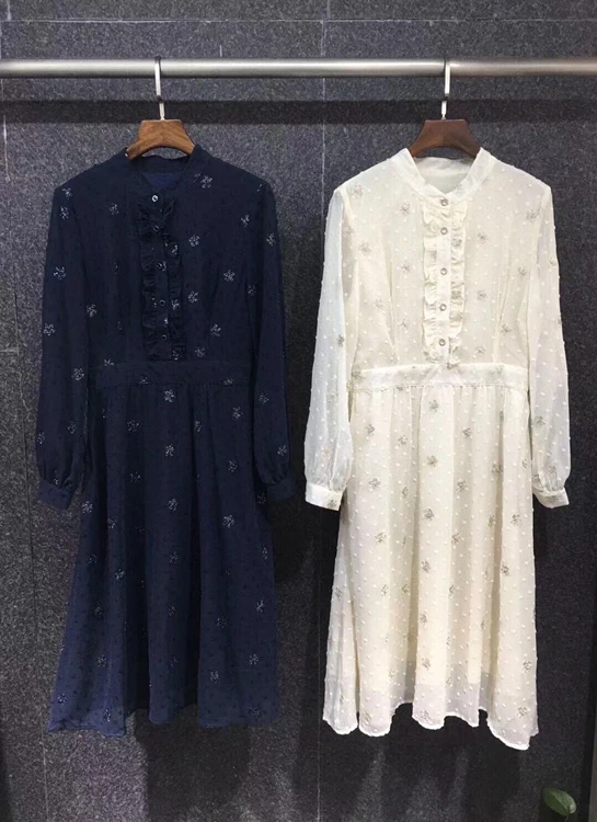 

2021 new women fashion round neck wooden ear flower bright silk decoration long-sleeved waist skirt dress 1021