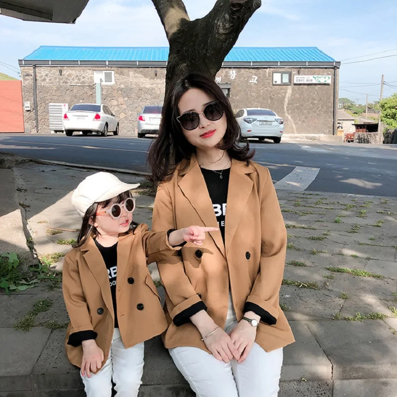 Семейные комплекты для мамы и детей пальто с двумя пуговицами ветровка