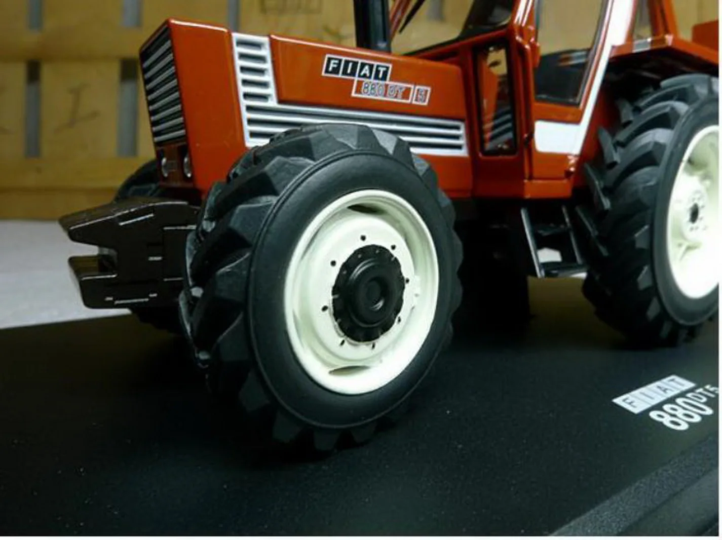 Replicagri 1/32 Scale FIAT 880 DT5 Tractor Diecast Model Toy Collection REP073 |
