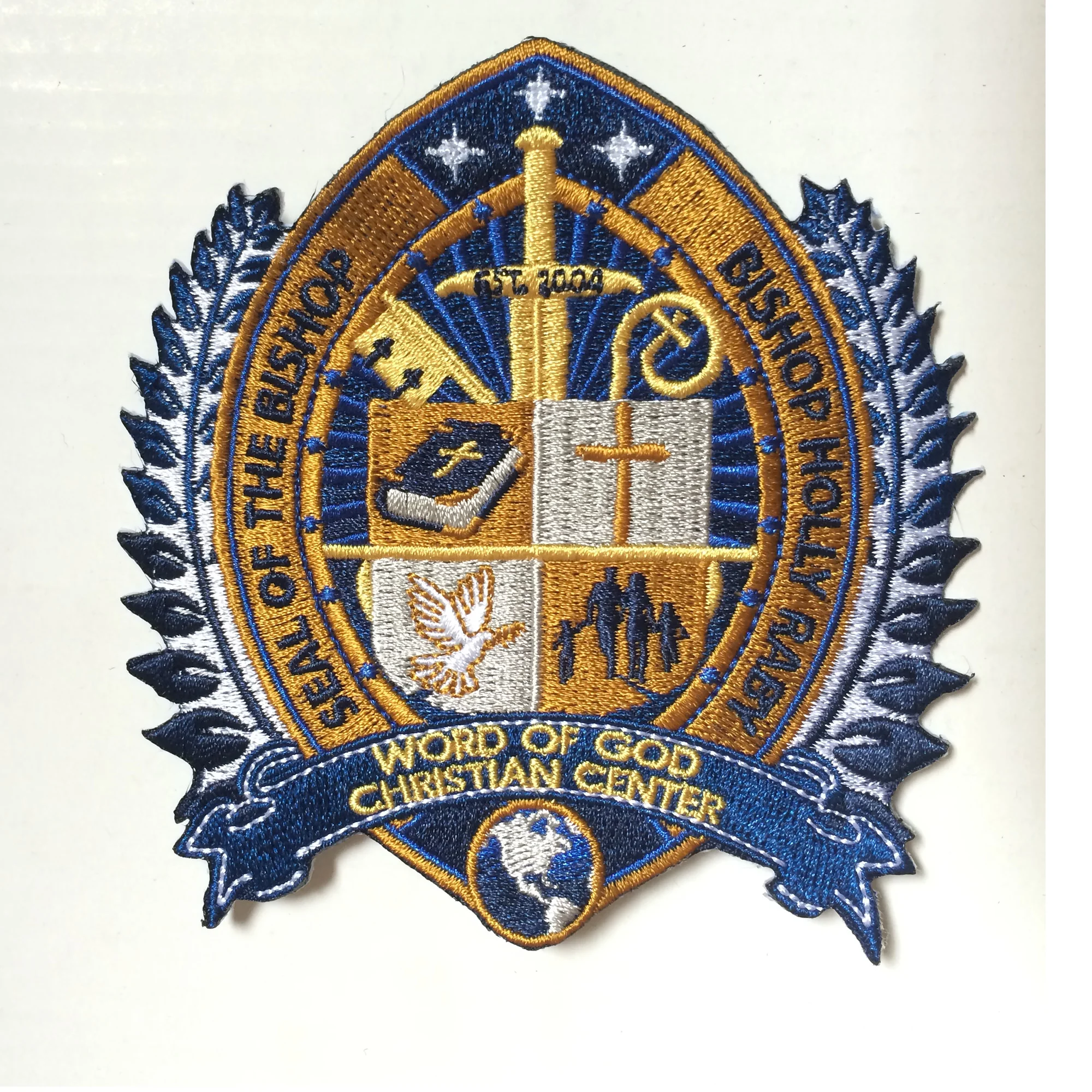 Печатные Вышитые нашивки Бишоп 100% вышитый значок для одежды терморезная