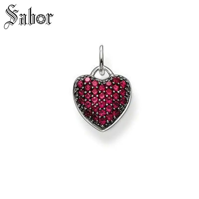 Подвеска серебряного цвета с красным гранатом и цирконием подвеска в форме