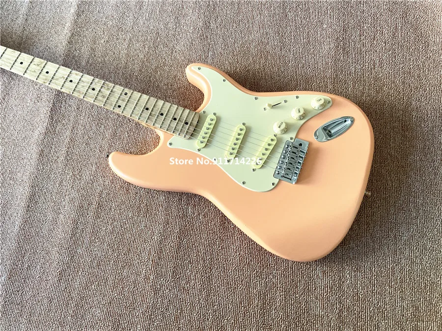 La versione personalizzata di alta qualità del collo dello xilofono dell'acero dell'occhio di uccello della chitarra elettrica rosa può essere personalizzata spedizione gratuita