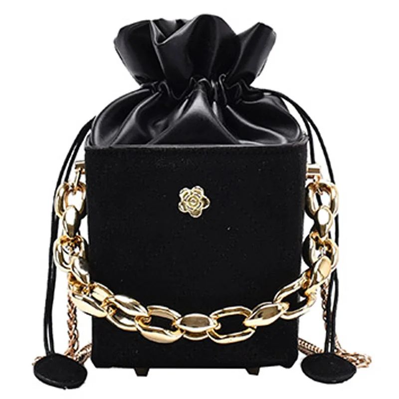 

Thick Chain Tote Bucket bag 2021 Fashion New High-quality Matte PU Leather Women's Designer Handbag Chain Shoulder Messenger Bag