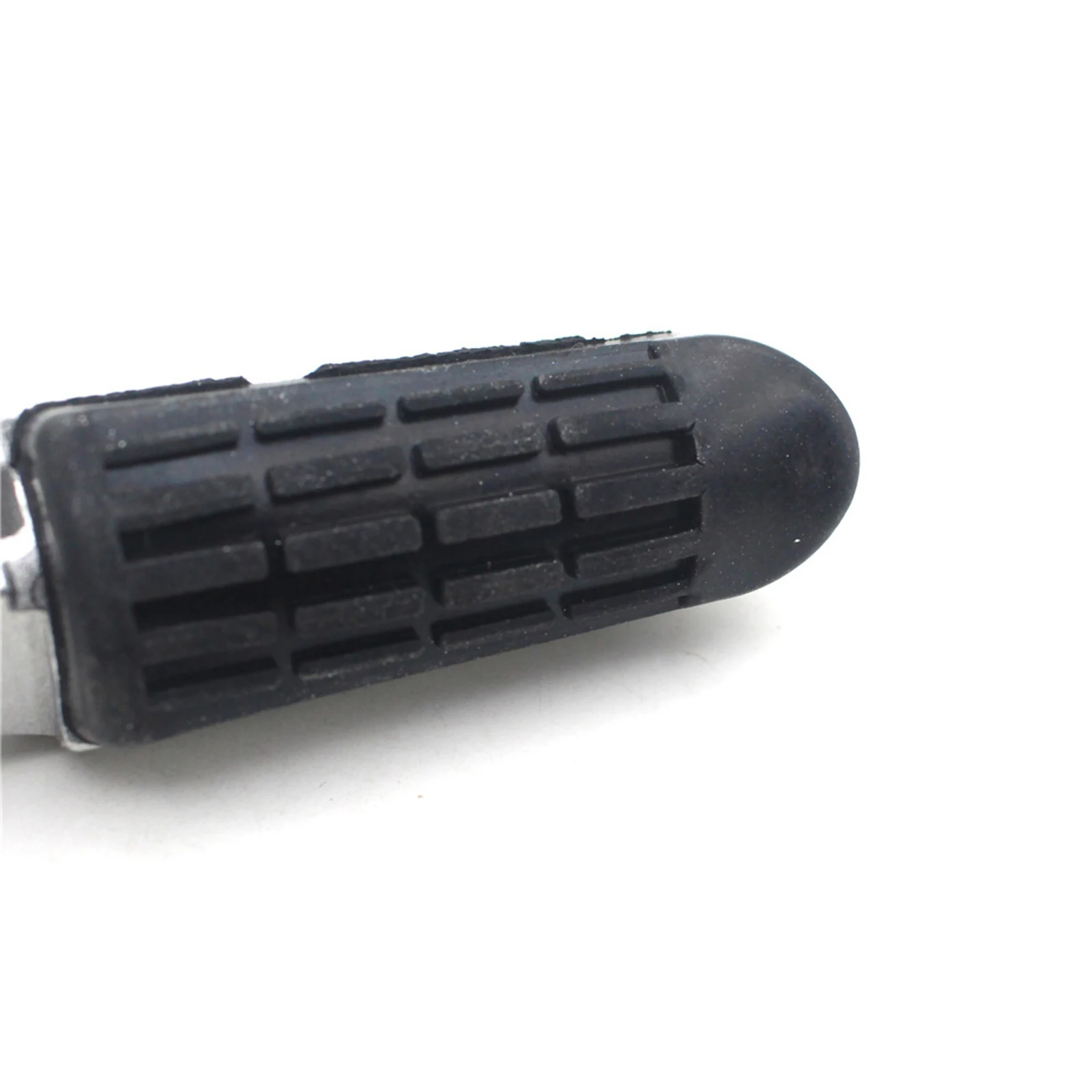 

New Black Footrest Foot Pegs For Honda CB400 CB1300X4 CB1300SF CBR600 VFR800