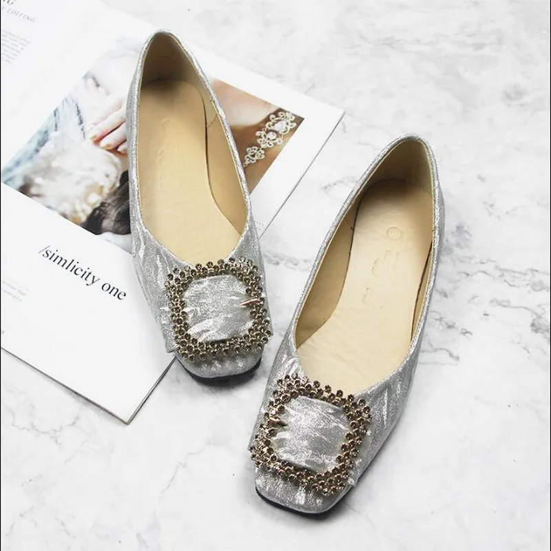 Single Shoe Female Flat 2020 New Spring Soft Sole Large Size Female Shoes Small Size Gold Silver Wedding Shoes Bridesmaid Shoes