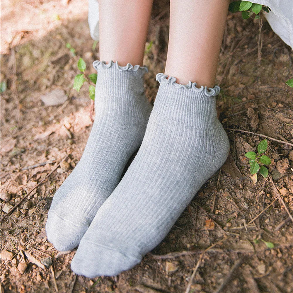 Носки женские с кружевными оборками мягкие хлопковые однотонные милые удобные |