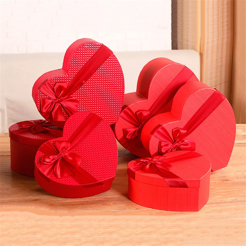 

Flower shop hat box, red heart candy box, 3 sets of gift box, packing box