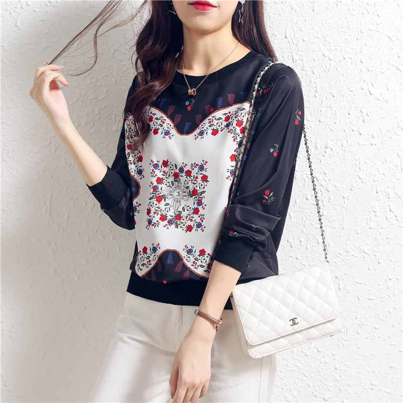 

2021 Autumn New Printed Satin Knitted Long-Sleeved Stitching Women's Pullover Thin Casual Stretch Sweater