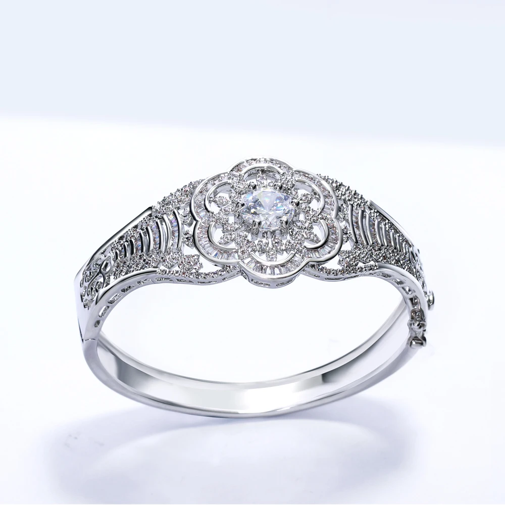 Лидер продаж Для женщин Роскошные браслеты зубец Установка Сделано с AAA