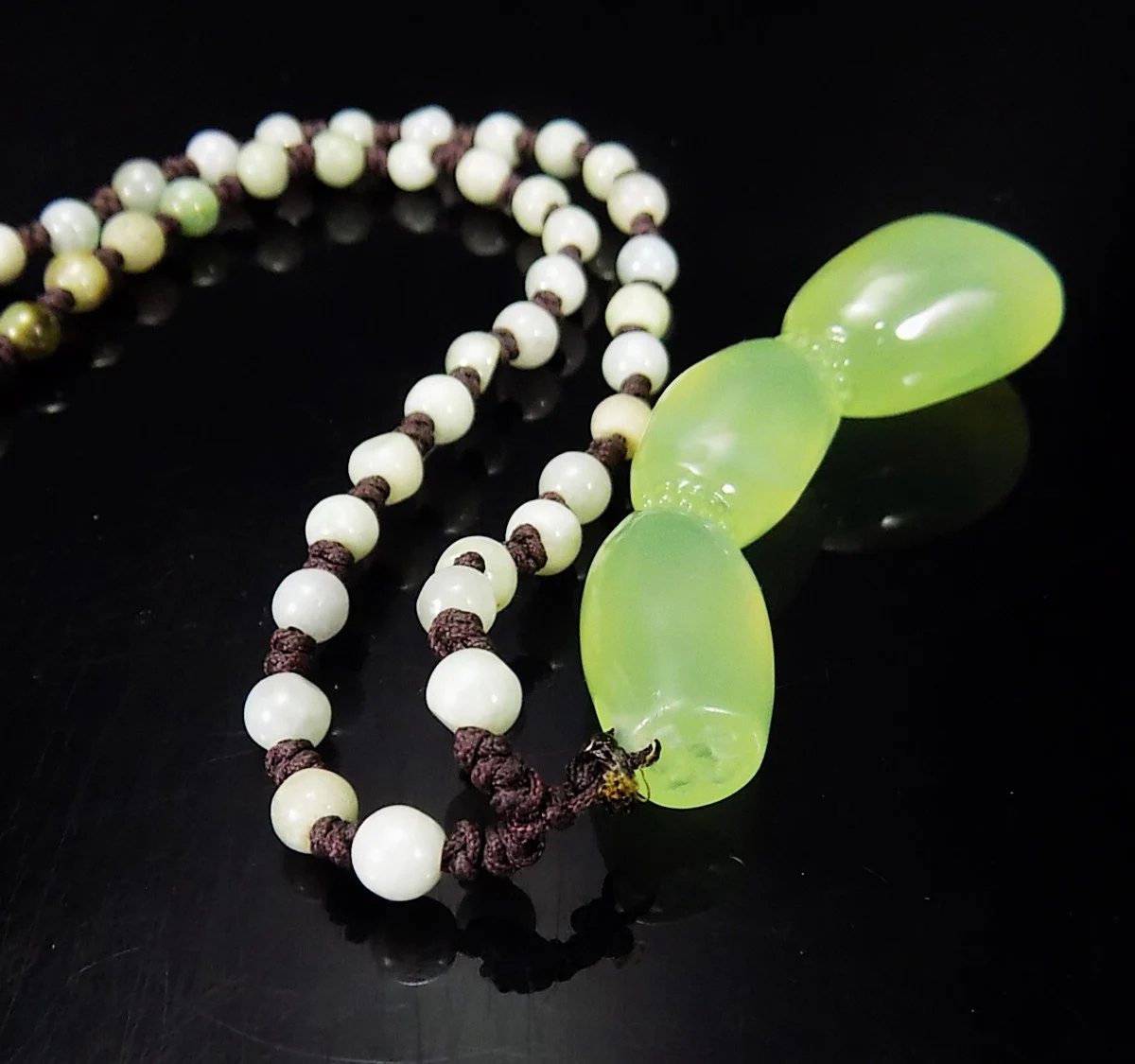 

Jade Jewelry Natural Jade Pendant Necklace Hand-Carved Lotus Root Auspicious Jadeite Necklace Pendant Gift No Treatment 649d