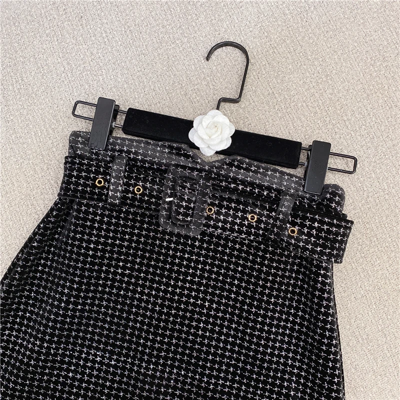 

2020 Winter Korean All-Matching Slimming Lace-up High Waist Rhinestone Velvet Skirt Lady Sexy Club Mini Skirts Woman Skirt Femme