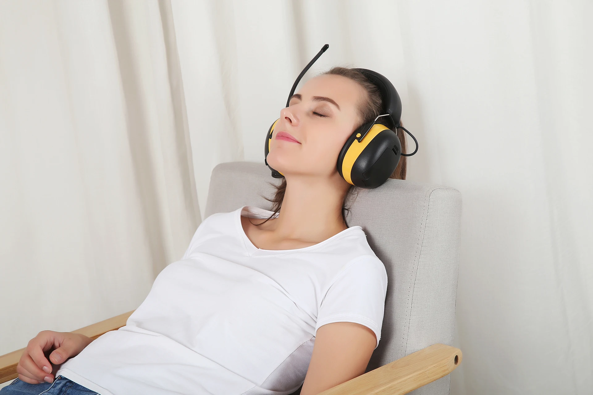 

ZOHAN Ear Protection AM/FM Radio Earmuffs Noise canceling NRR 25db Audio Technology Hearing Protector for Mowing Shooting muffs