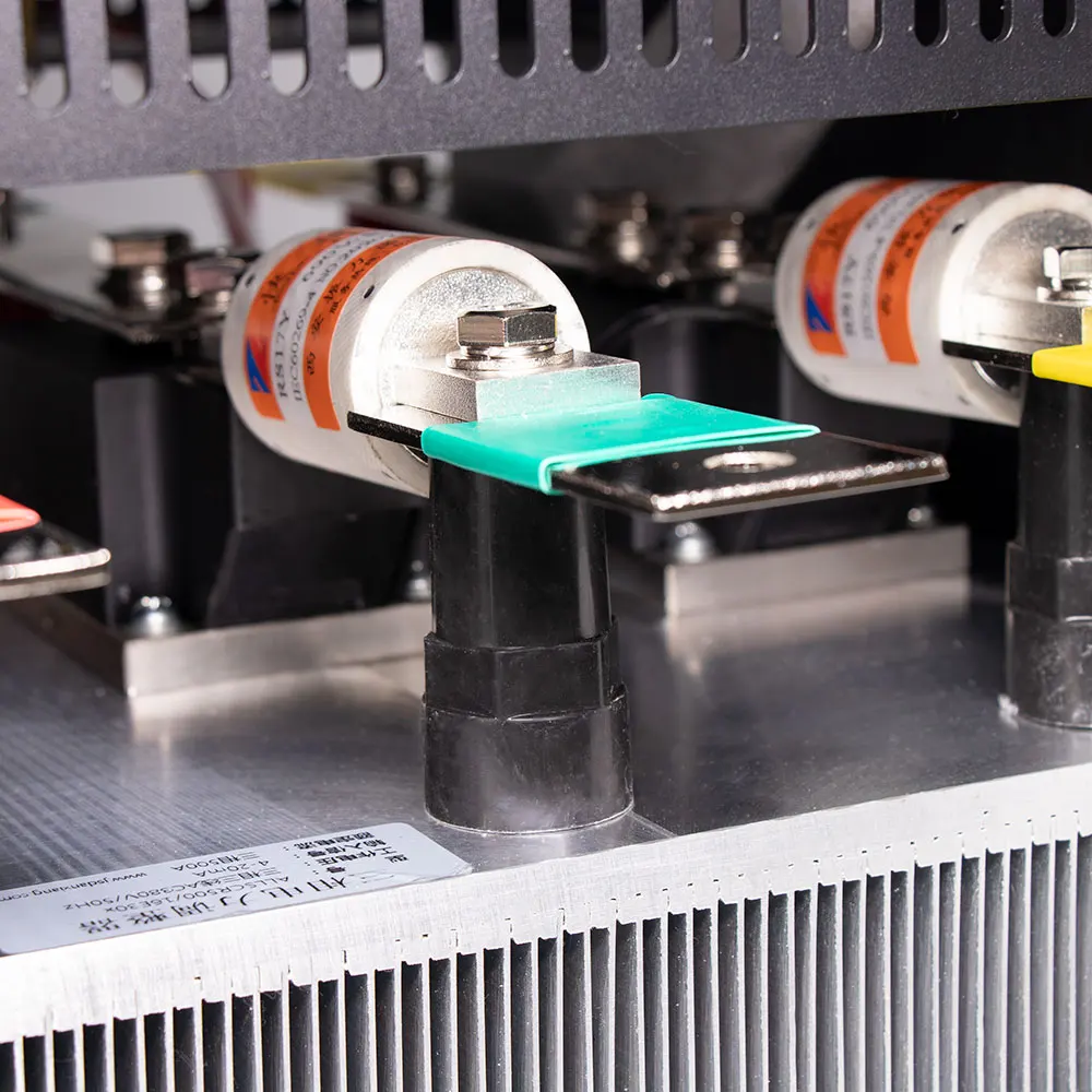 Рисунок 6 - Трехфазный тиристорный стабилизатор